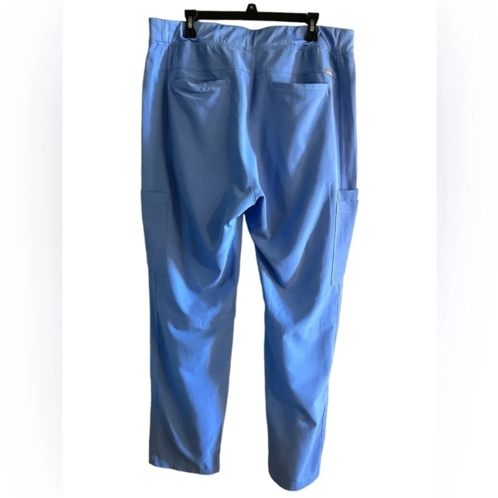 Figs sky blue cargo style scrubs size XXL - Picture 2 of 6